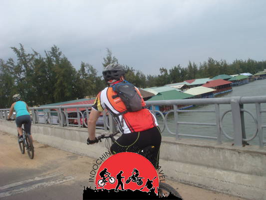 Cycling from Ha Noi to Hoi An Along The Coastlines - 9 Days 1