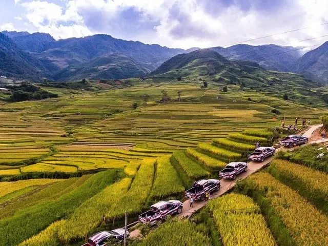 Northern Vietnam 4x4WD to Sapa Mountain Tour