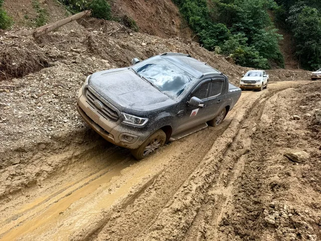 20 Days Vietnam highlights 4WD Tour