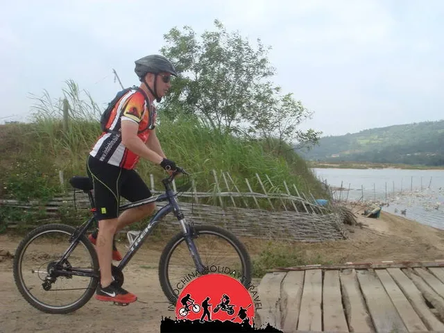 Hanoi Cycle To Ba Be Lake – Cao Bang – Ban Gioc Waterfall – Lang Son – 6 Days 1