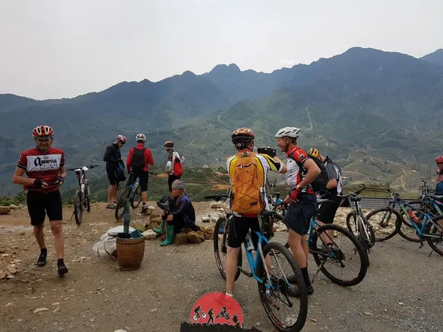 Hanoi -Halong-NinhBinh -Hoian Tour - 9 Days 3