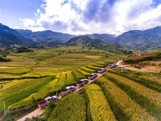 Northern Vietnam 4x4WD to Sapa Mountain Tour 1
