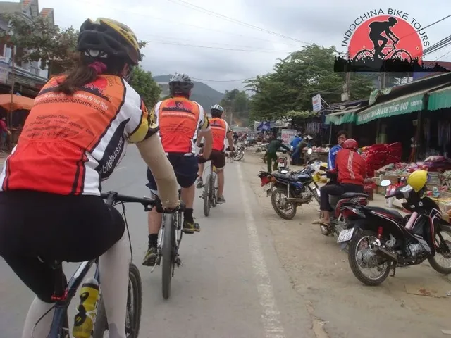 Vietnam Loop Mountain Cycling Exploration Tour – 9 days 1